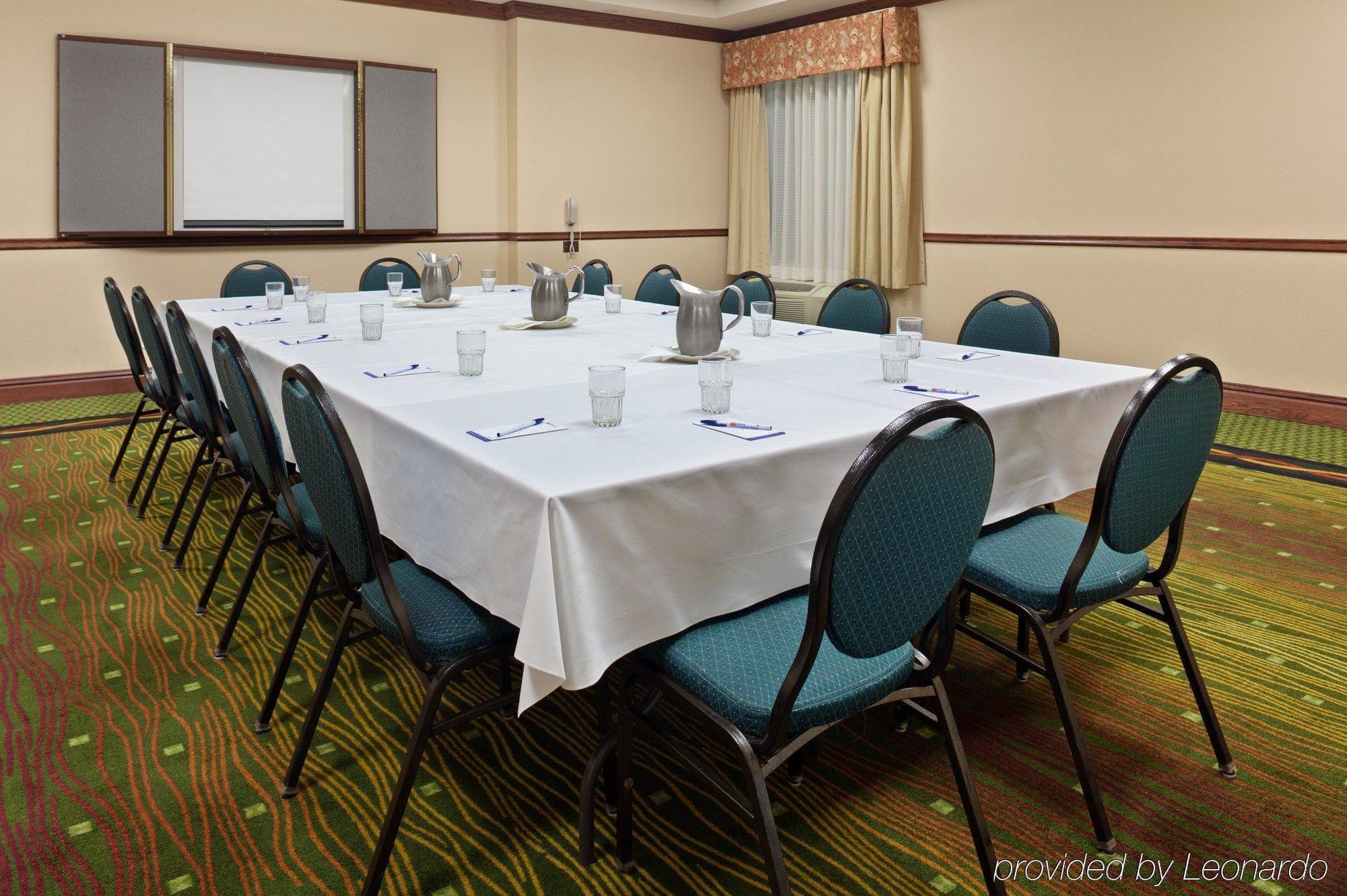 Hilton Garden Inn Independence Επιχειρήσεις φωτογραφία