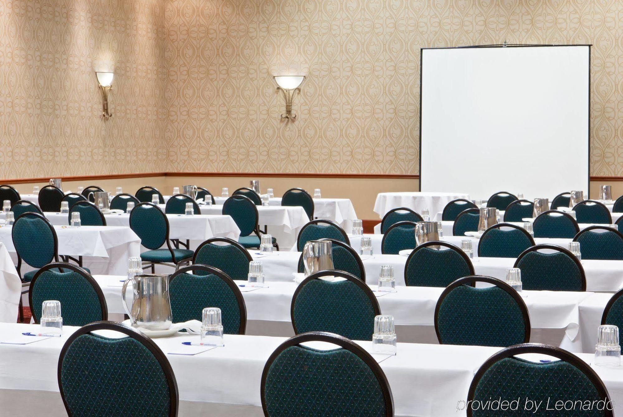 Hilton Garden Inn Independence Επιχειρήσεις φωτογραφία